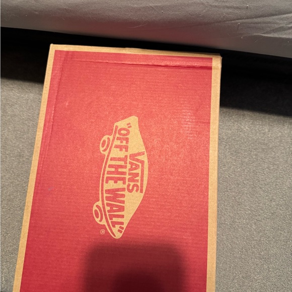 New in Box Vans Classic Black and White High-Tops - Picture 2 of 4